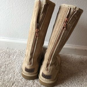 Brand new Ugg’s, worn twice! In incredible condition!